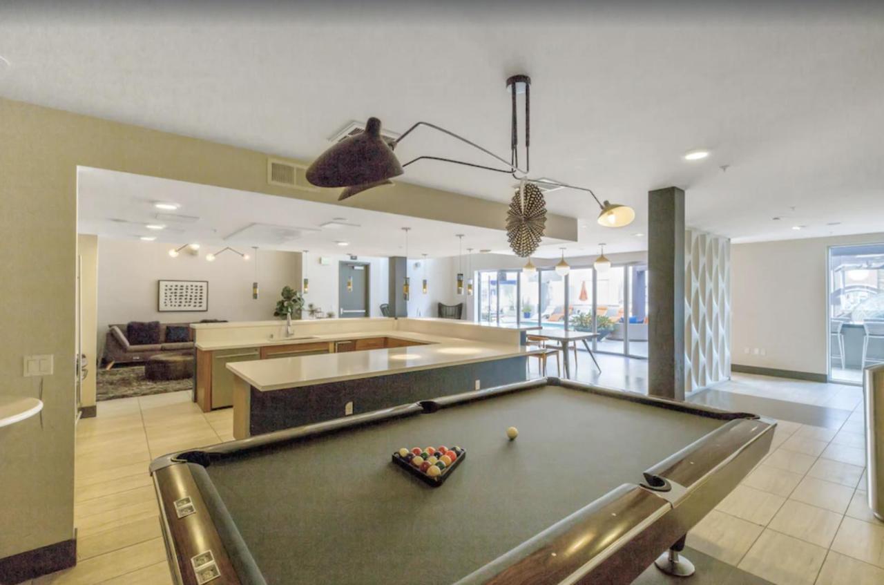 Centrally Located Apartments With Free Parking เกลนเดล ภายนอก รูปภาพ